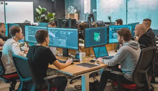 Hiring a Mobile Game Developer? Here’s What to Know About Android, iOS & More